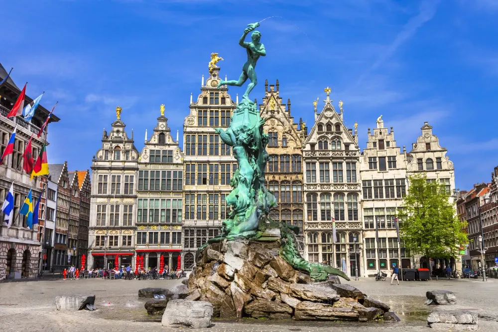 Things to Do in Antwerp Red Light District